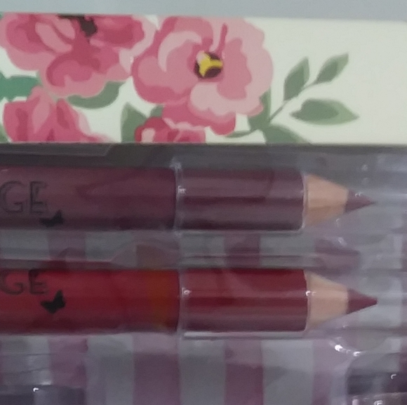 BODY COLLECTION ENGLAND Makeup Vintage Lipsticks Body Collection